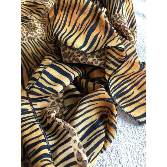 Rima Beachwear Cheetah and Leopard Animal Print Cover Up Sarong - Picture 7 of 10